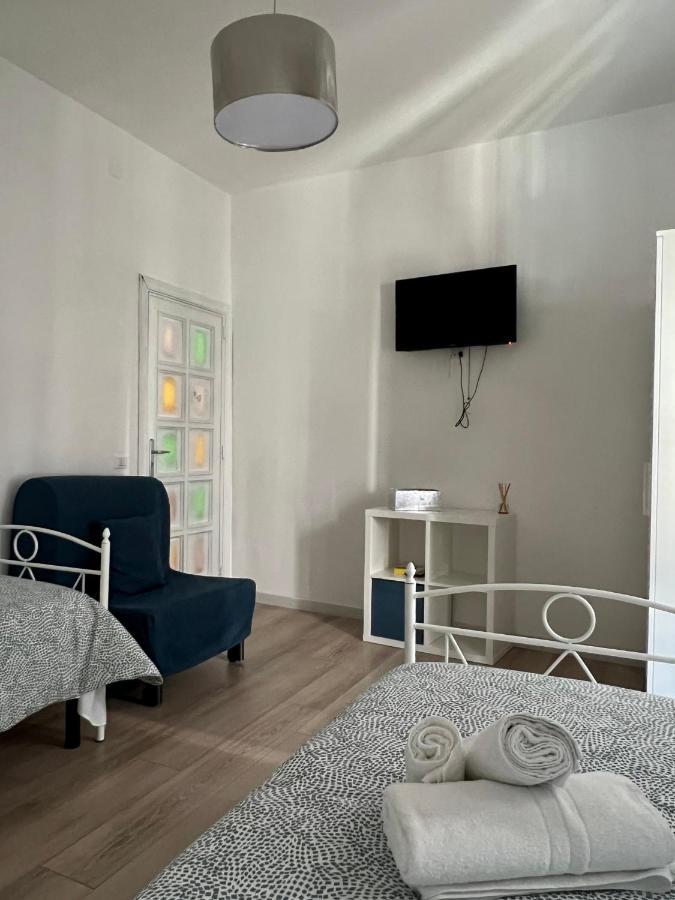 Dimora Diego Hotel Наполи Екстериор снимка