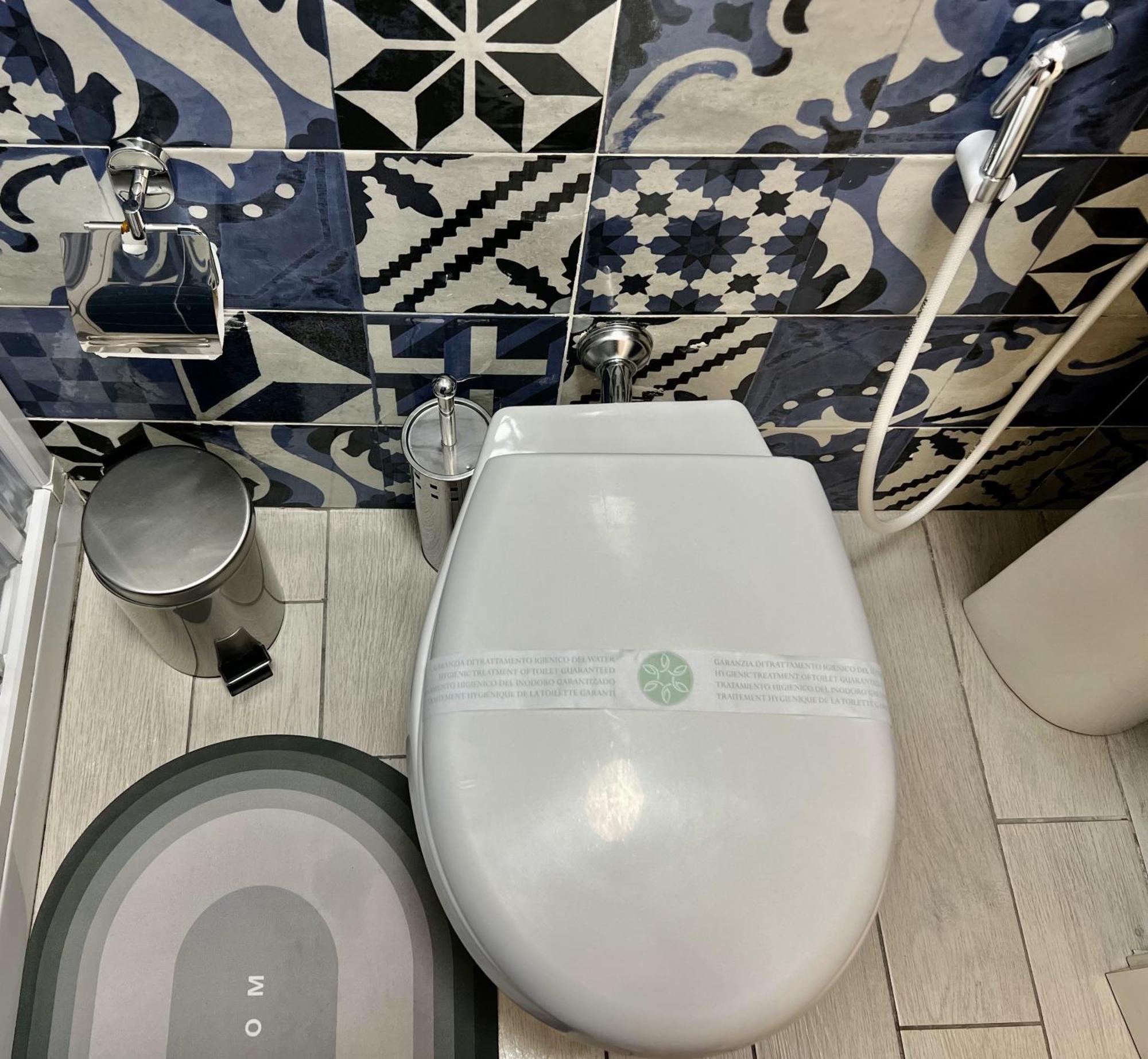 Dimora Diego Hotel Наполи Екстериор снимка